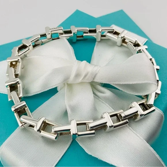 Tiffany Wide T links bracelet